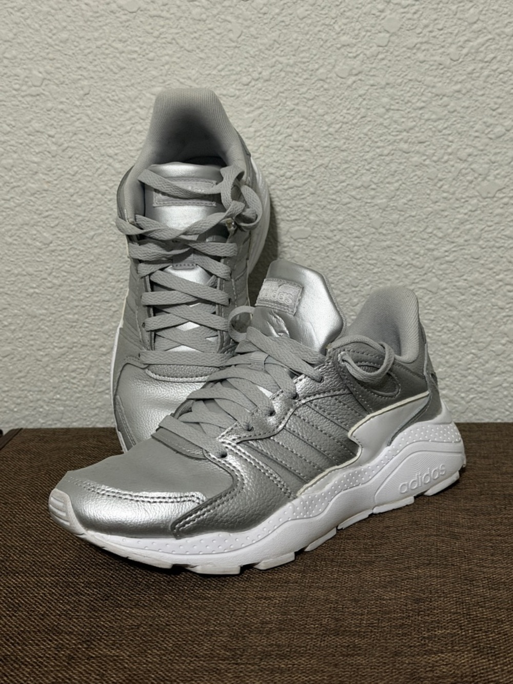 Adidas Cloudfoam Women’s Size 6 – MetallicSilver/White Running & Walking Shoes
